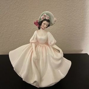 Royal Doulton 2698 Sunday Best